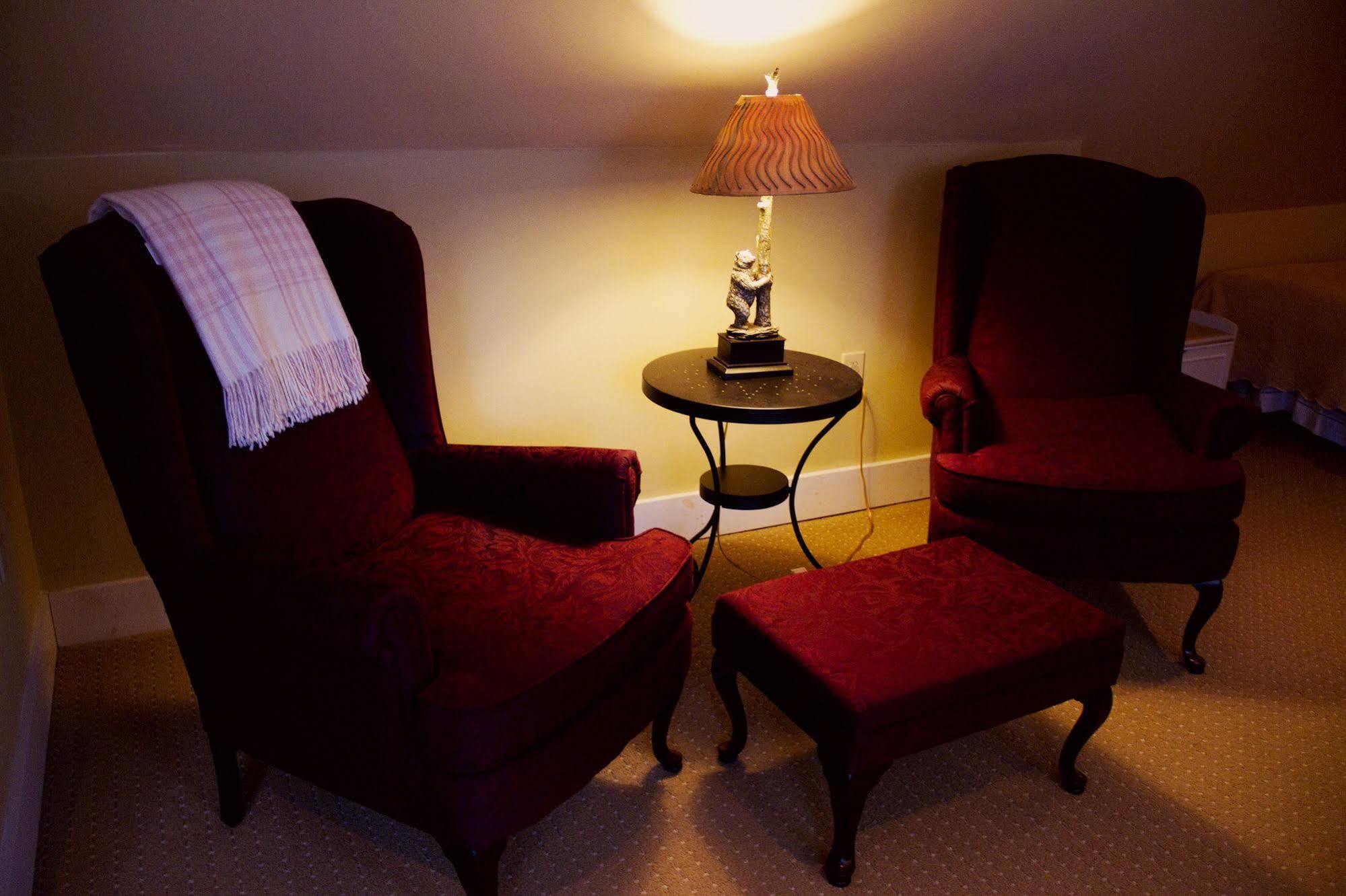 Inn At Baldwin Creek & Mary'S Restaurant Bristol Екстериор снимка